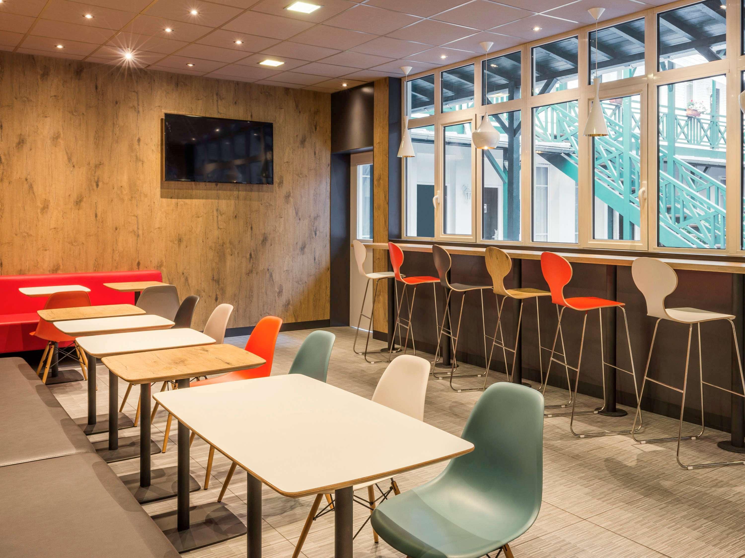 Ibis Levallois Perret Exterior photo